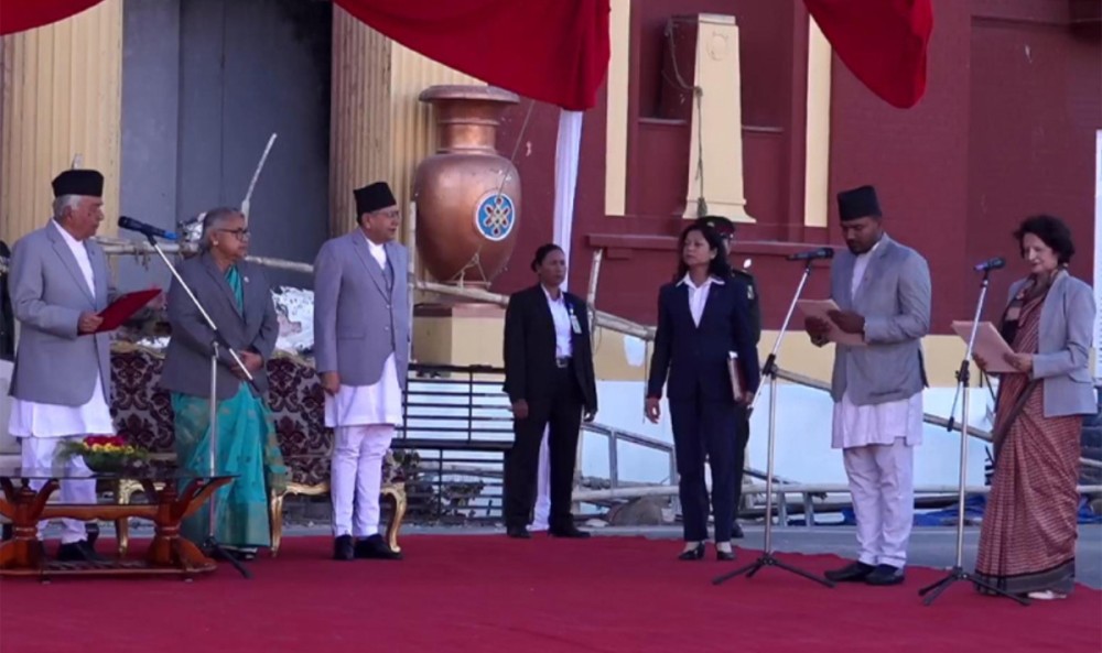 दुई मन्त्रीको शपथ ग्रहण