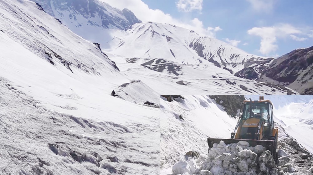 हिउँले ढाक्यो मतदान केन्द्र जाने बाटाे