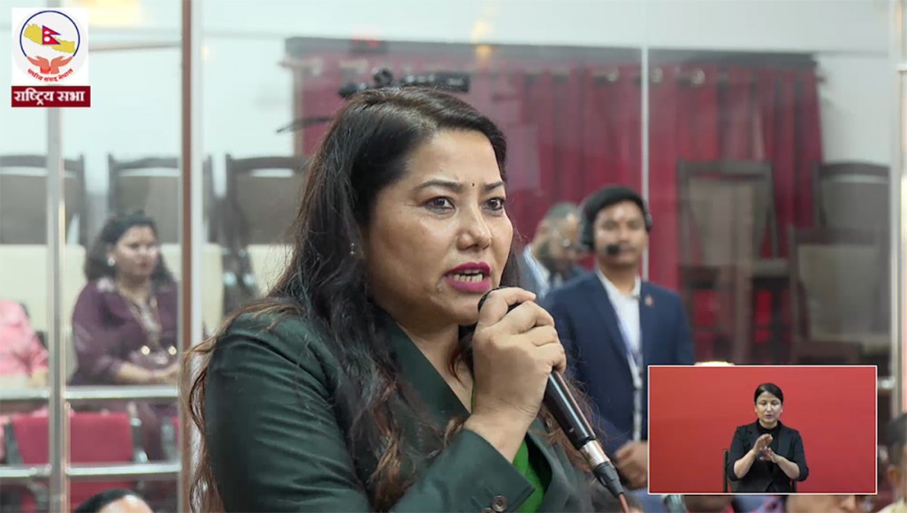 दर्जनका दर्जन सल्लाहकारहरु विशिष्ट श्रेणीको तलब र सुविधा पाउने गरि नियुक्त गरिएको भन्ने छ यो के हो ?