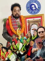 युगीन कलाकार पवन जोशी महारथी ।। चिरिबाबु महर्जन नगरपिता ।। बिक्रम भक्त नेवाः तारा ।। न्हुछेकाजी नेवाः सूर्य ।।