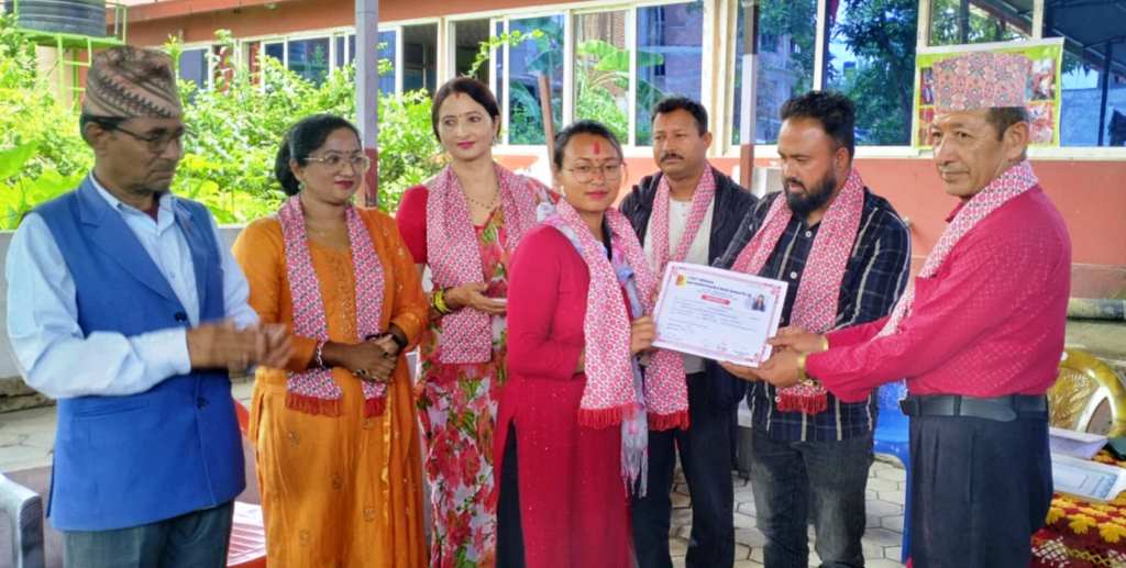 आलापोटमा सीपमूलक तालिम ।।  ३२ जना सीपमूलक सिलाई तालिमवाट दीक्षित ।।।