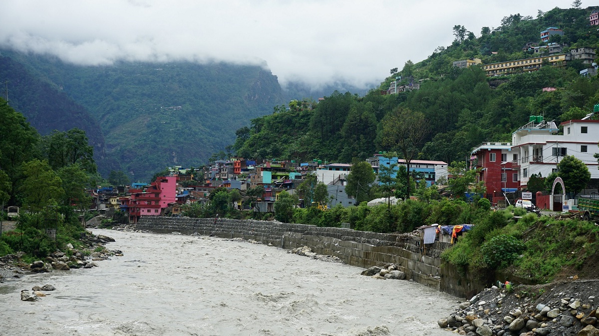 नदीको कटान रोक्न मङ्गलाघाटमा पर्खाल निर्माण