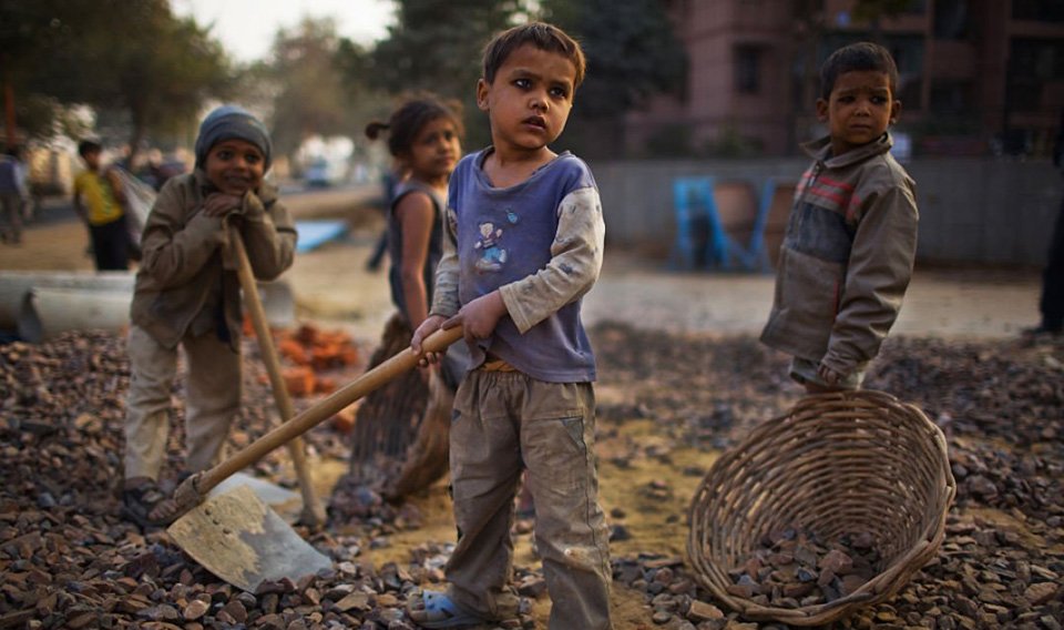 देशभर आठ लाख बालबालिका विद्यालयबाहिर