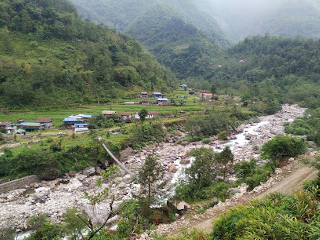 पहिरोले बगाउँदा सासु-बुहारी बेपत्ता