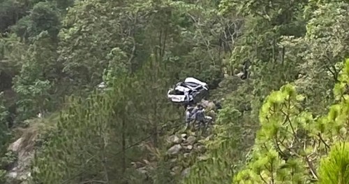 रोल्पाको जलजलामा जीप दुर्घटना