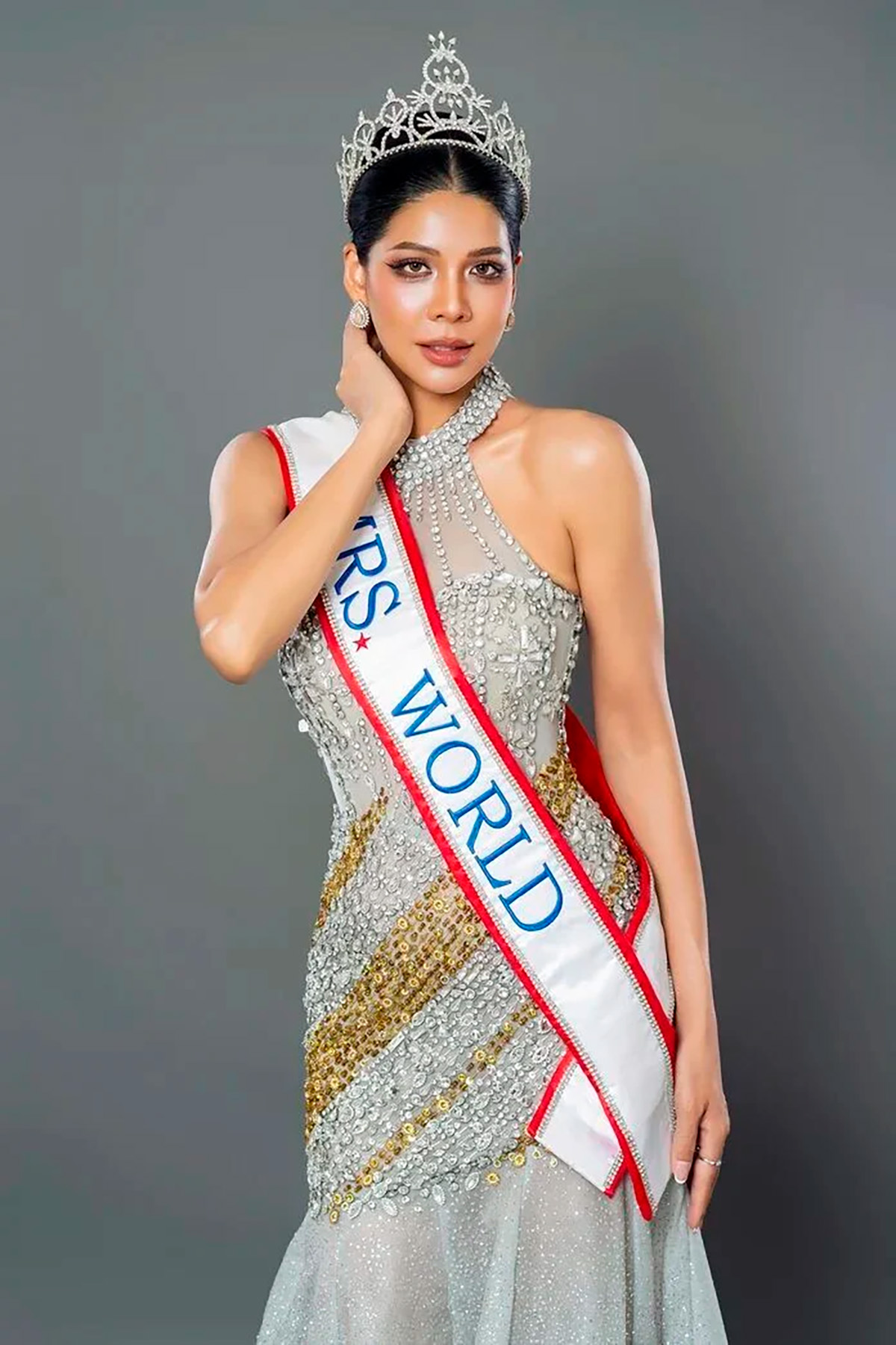 Mrs-World--3-1793327615.jpg