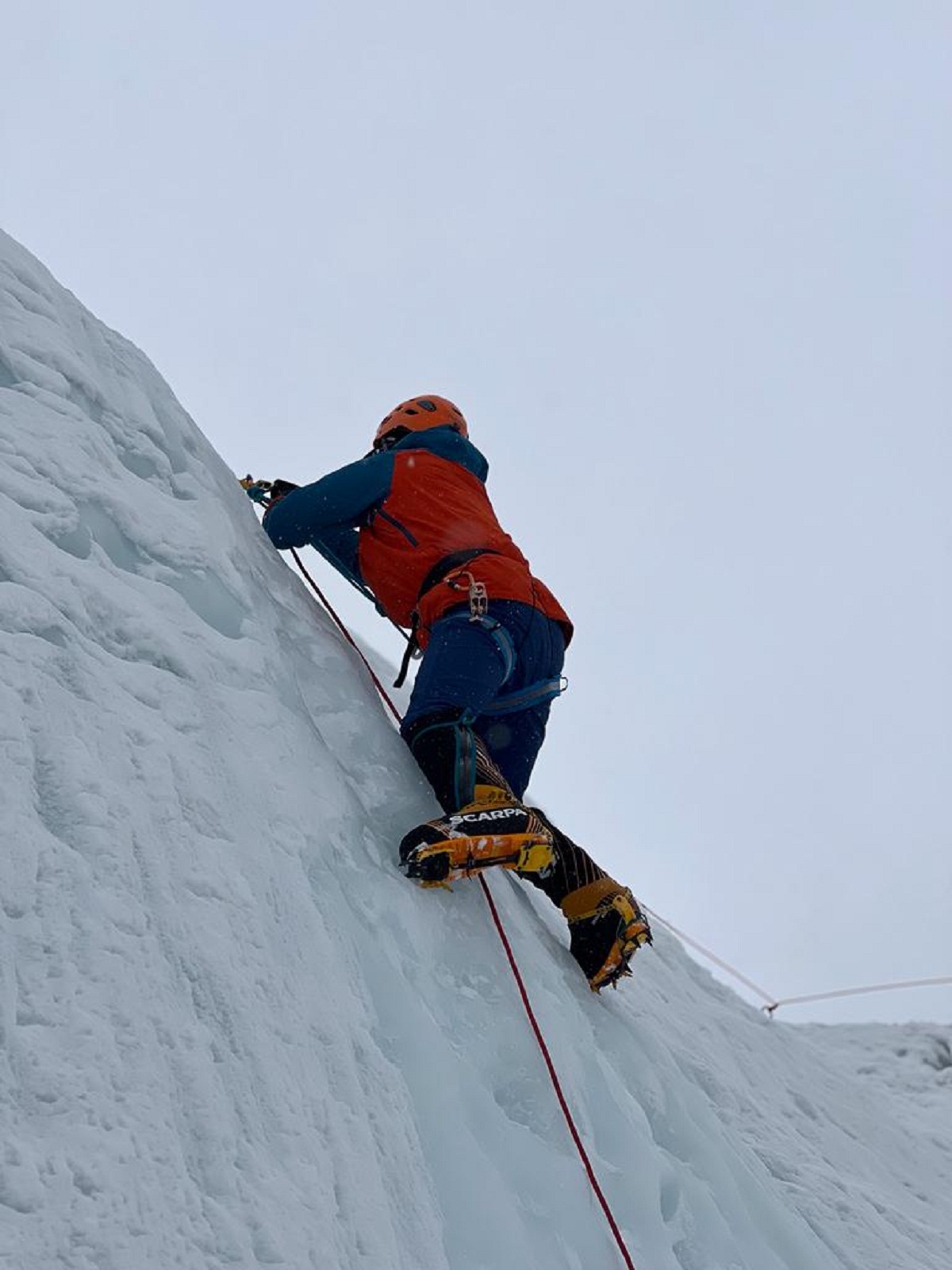 Purrushottam-Nepali-Mount-Everest-111697295988.jpg